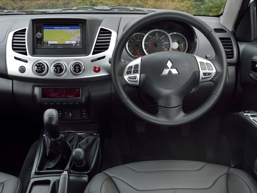  Mitsubishi L200 Barbarian 2014 года  (фото 14 из 17)